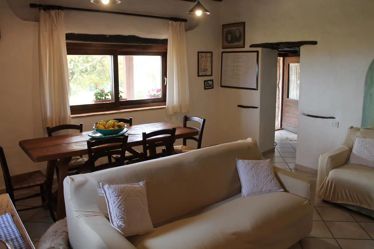 Stazzu Straetu Konuk evi Olbia 0*,  İtalya